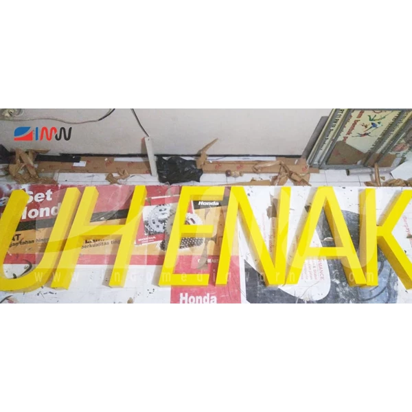 Huruf Timbul Akrilik Branding Mall Signage 3D